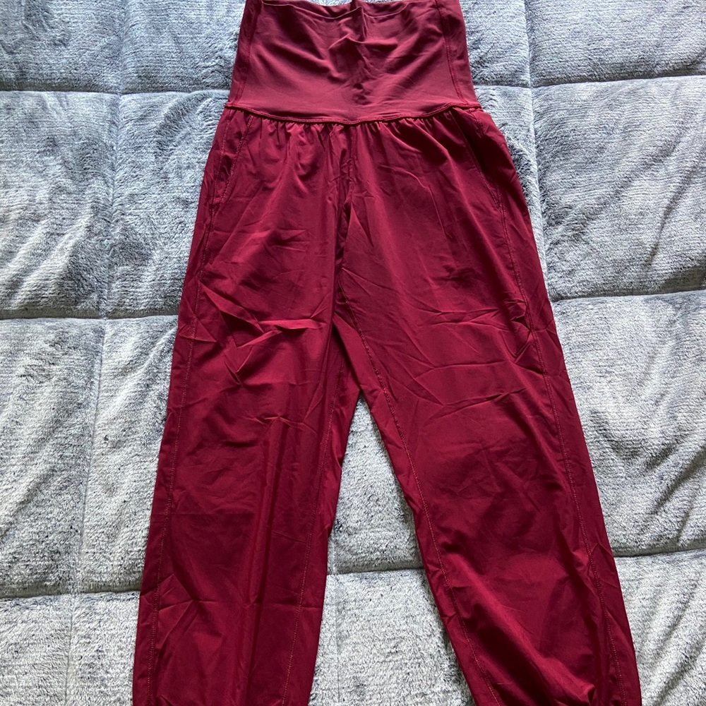 Lululemon om pant sz 4